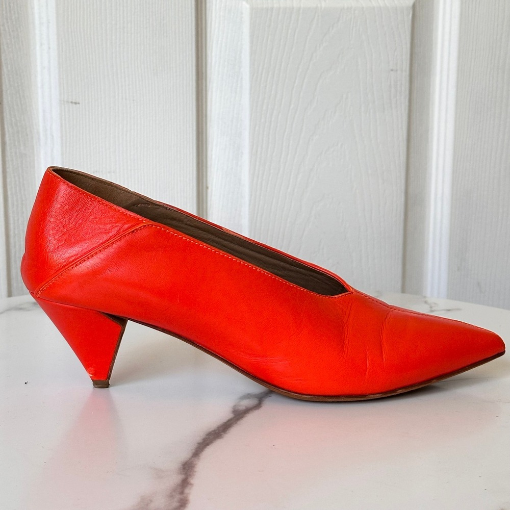 Orange Leather V-Cut Kitten Heel Pumps Pointed Toe Made in Italy EU 36.5 US 6